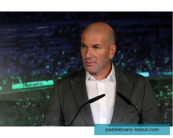 齐达内足球智慧持续提升，战术理念备受期待